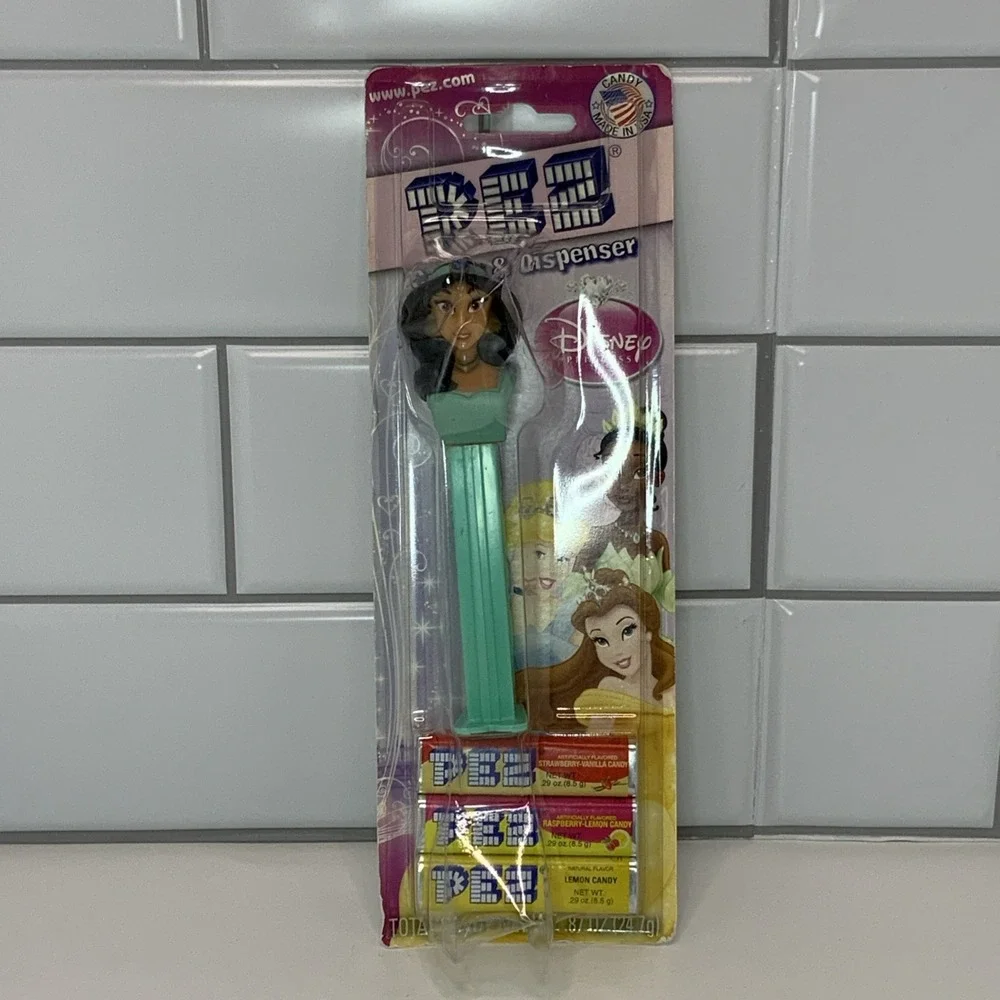 Pez Dispenser Disney Princess Jasmine‎ on Card